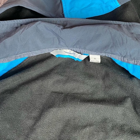 Amazon Prime by Luly Yang Full Zip Rain Jacket w/ Hood - Driver/Employee - Sz XL - Picture 6 of 10